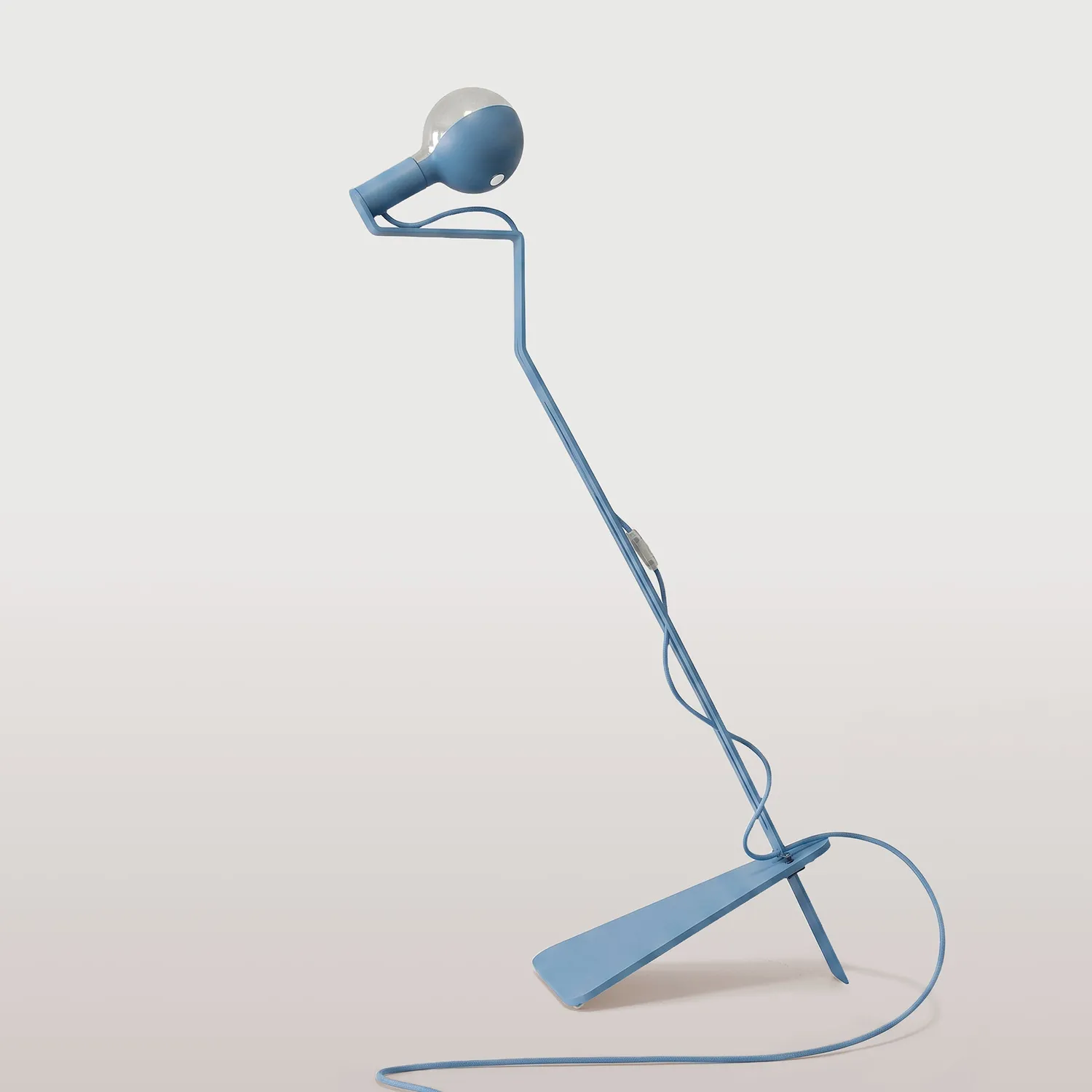 Creative Cables Filotto Mario Talia piantana blu con LED G125