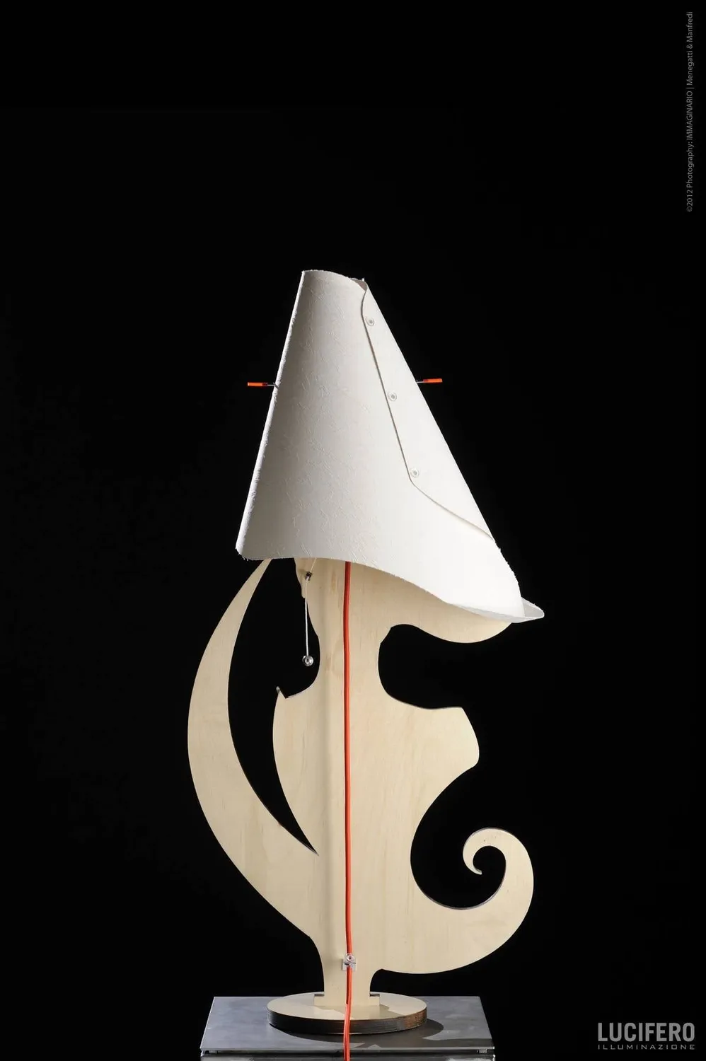 Lucifero Upset Design Kora piantana legno beige E27