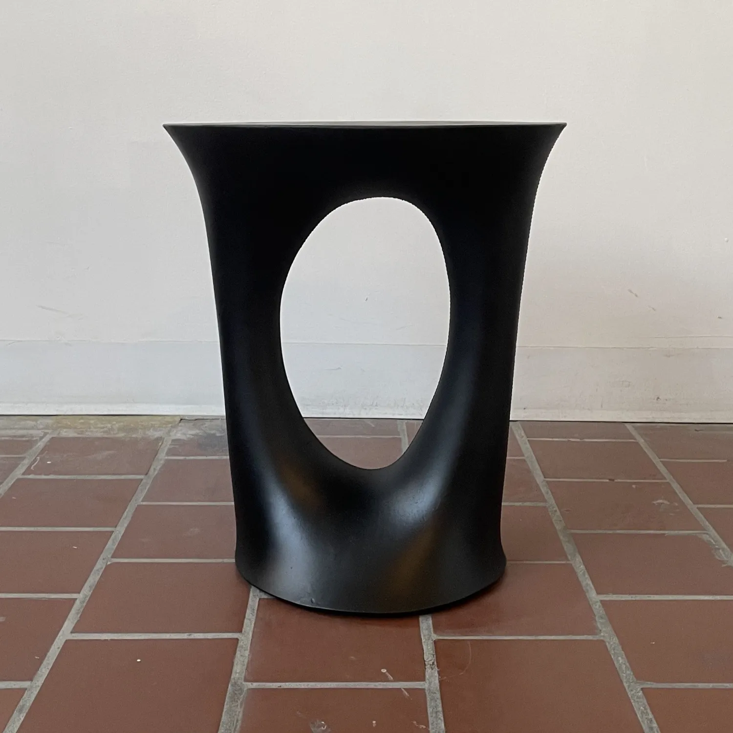 Souda Kreten tavolino cemento nero basso