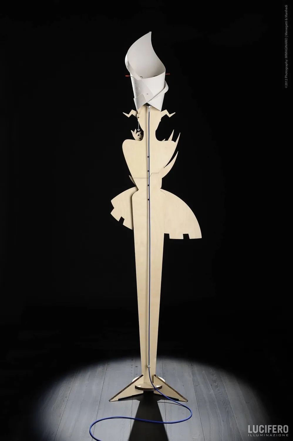 Lucifero Upset Lucrezia piantana legno 51x221 cm