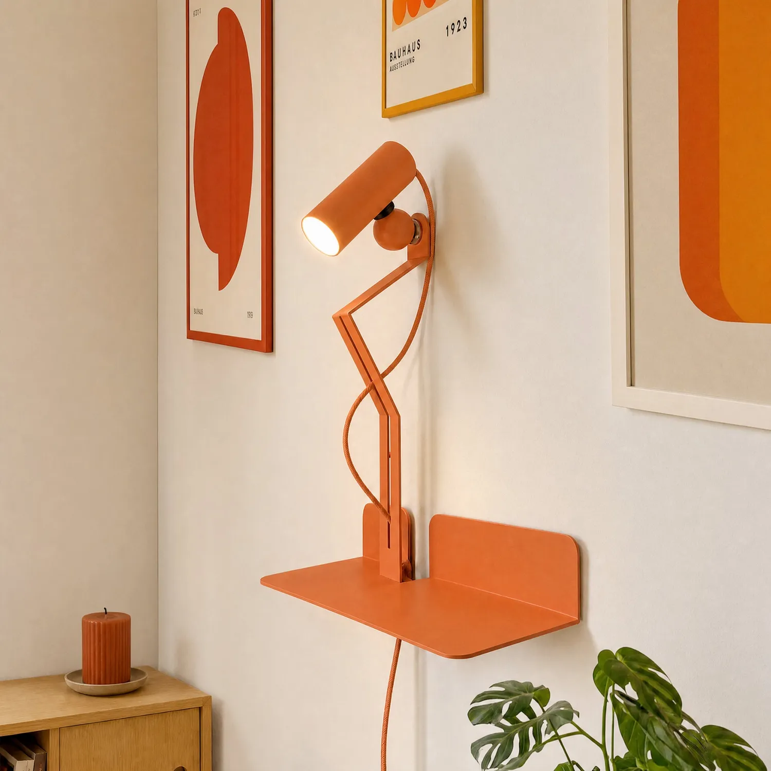 Creative Cables Murio Tubo lampada parete arancione con mensola