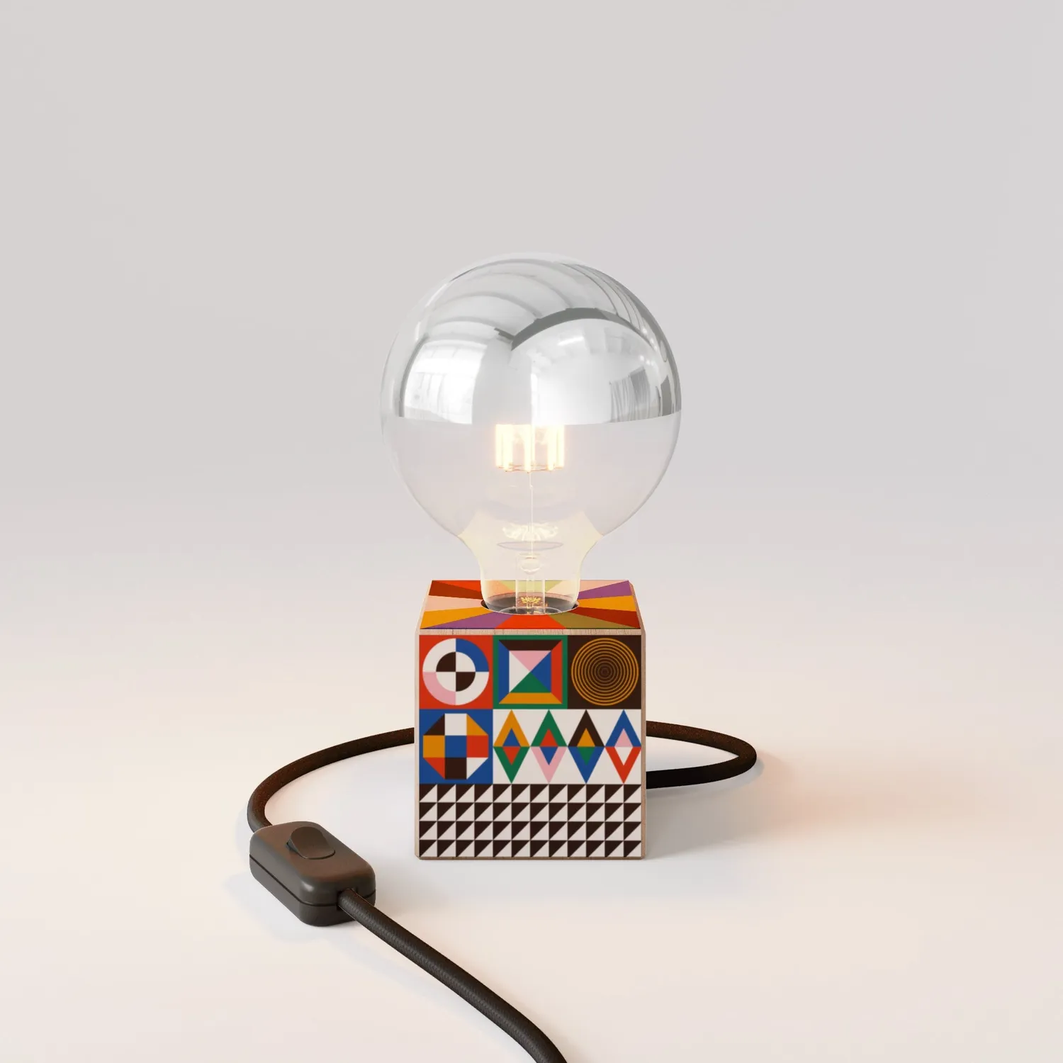 Creative Cables Cubetto PosterLad Lampada Tavolo Legno