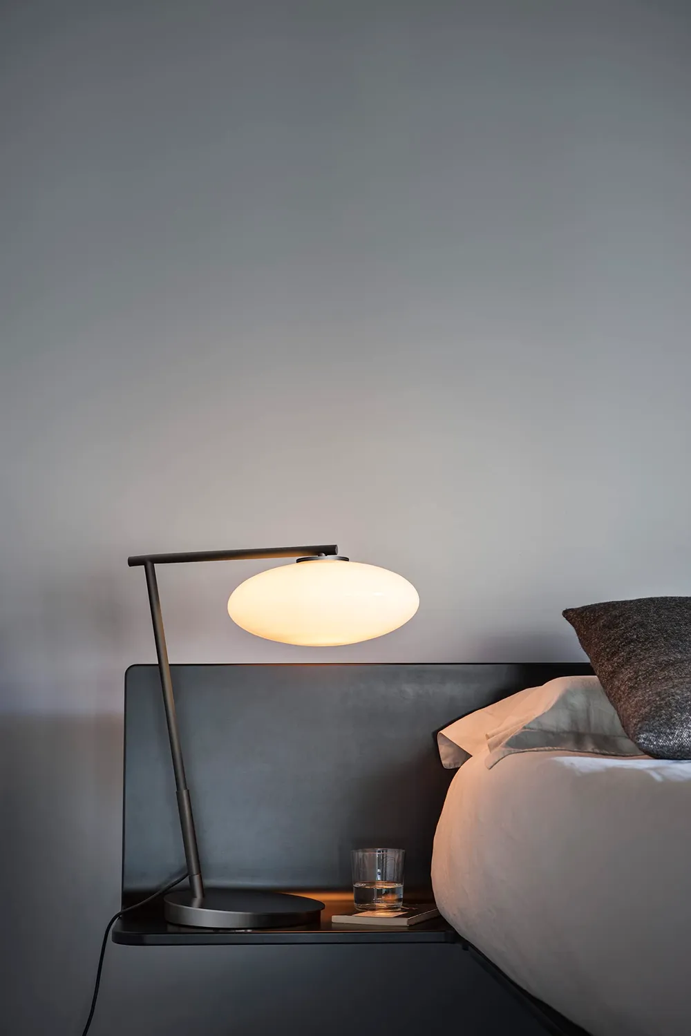 Penta Mamì lampada tavolo large bronzo bianco 3000K