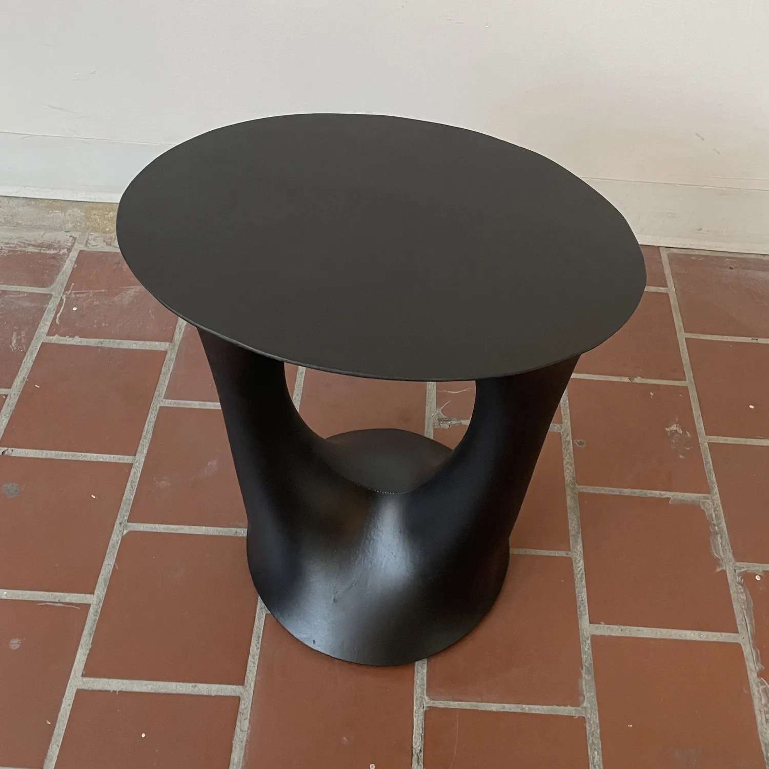 Souda Kreten tavolino cemento nero basso