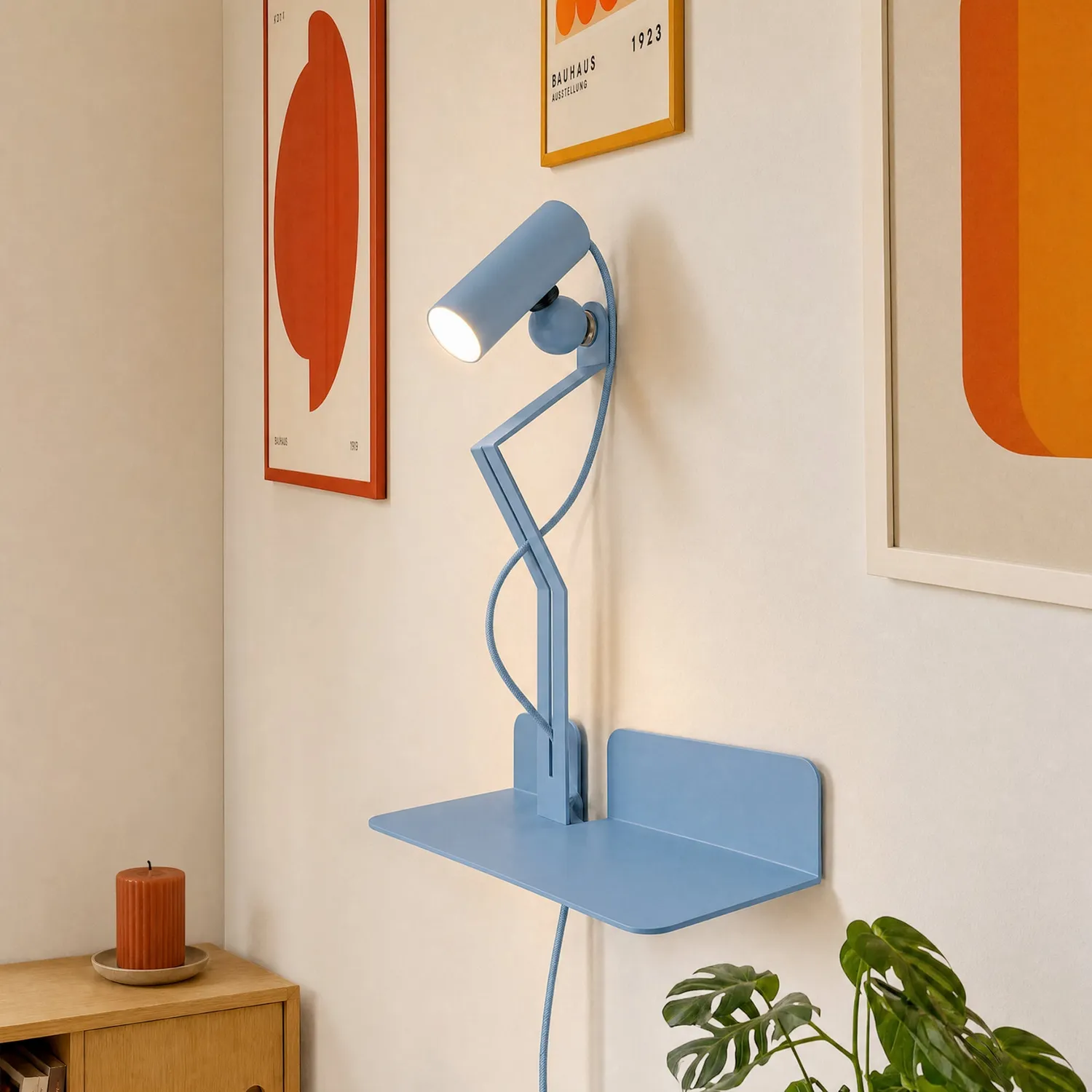 Creative Cables Murio Tubo lampada parete blu con lampadina